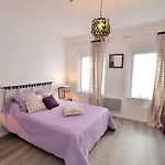 De La Biron Hotel Saint-Ouen (Seine-Saint-Denis)