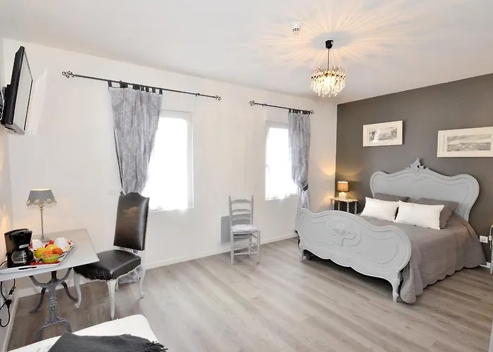 De La Biron 3* Saint-Ouen (Seine-Saint-Denis)